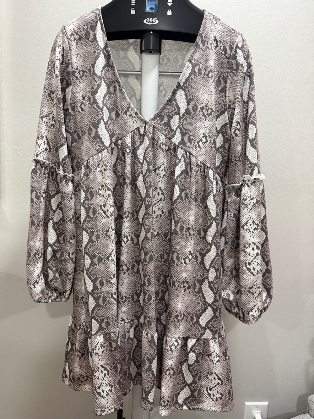Women Relaxed Snake-Print V-Neck Tunic Dress - Neutral Taupe